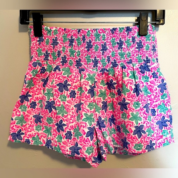 Vineyard Vines Plumeria Smocked Pull-On Shorts - Malibu Pink - Picture 1 of 9